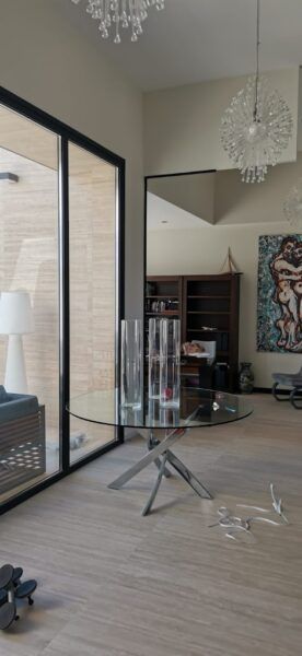 Separador de ambientes con aluminio y cristal