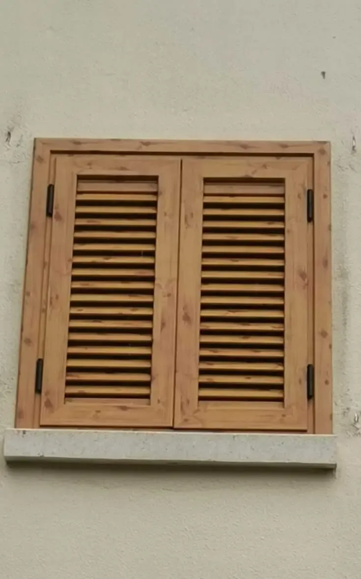 Mallorquinas de aluminio lacado imitación madera